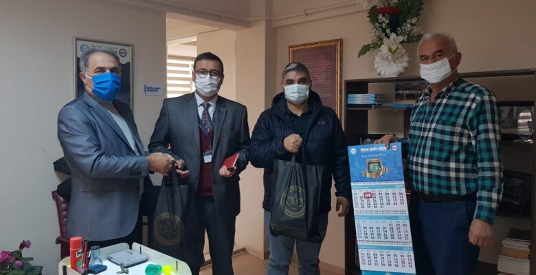 İşyeri temsilcilerimize yılbaşı hediyelerinin takdimi