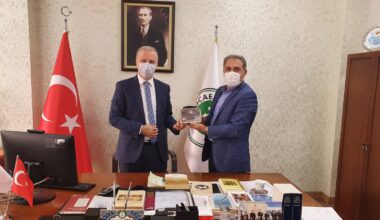 Şube yönetimi Kocaeli Üniversitesi Genel Sekreteri Mustafa Eren’i Ziyaret etti