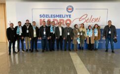 Sözleşmelilere Kadro Şöleni. Kocaeli Her Zamanki Yerinde. Sözleşmelilere Kadro Şöleni. Kocaeli Her Zamanki Yerinde.
